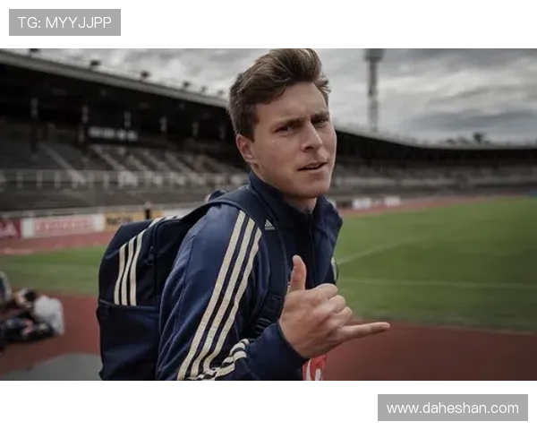 足球场上的黑人帅哥们展现魅力与风采引领潮流风尚