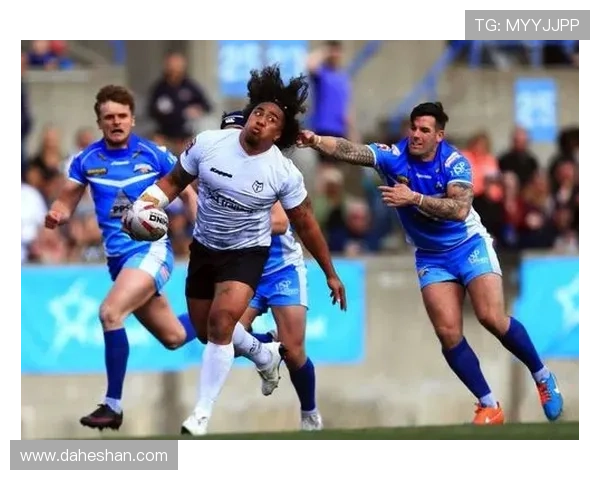 日本长发足球女星的魅力与实力并存展现青春活力与竞技精神 日本长发足球女星的魅力与实力并存展现青春活力与竞技精神