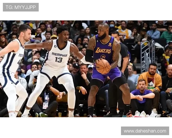 赛后复盘:杭州篮球队与武汉篮球队速度对决的精彩瞬间与战术分析